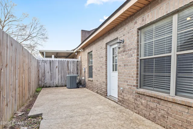 $195,000 | 805 West Monroe Street, Broussard, LA 70518