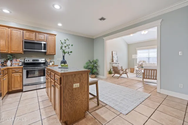 $195,000 | 805 West Monroe Street, Broussard, LA 70518