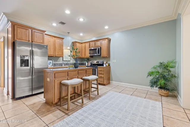 $195,000 | 805 West Monroe Street, Broussard, LA 70518