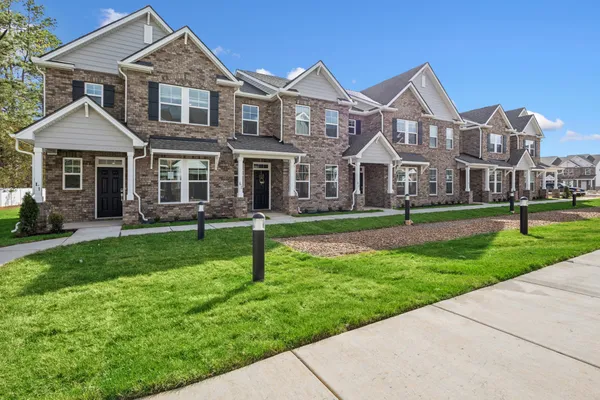 $369,990 | 2900 Suzanne Landon Drive, Unit D5, Murfreesboro, TN 37130