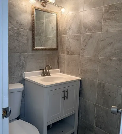 $361,000 | 533 Redwood Road, Bolingbrook, IL 60440