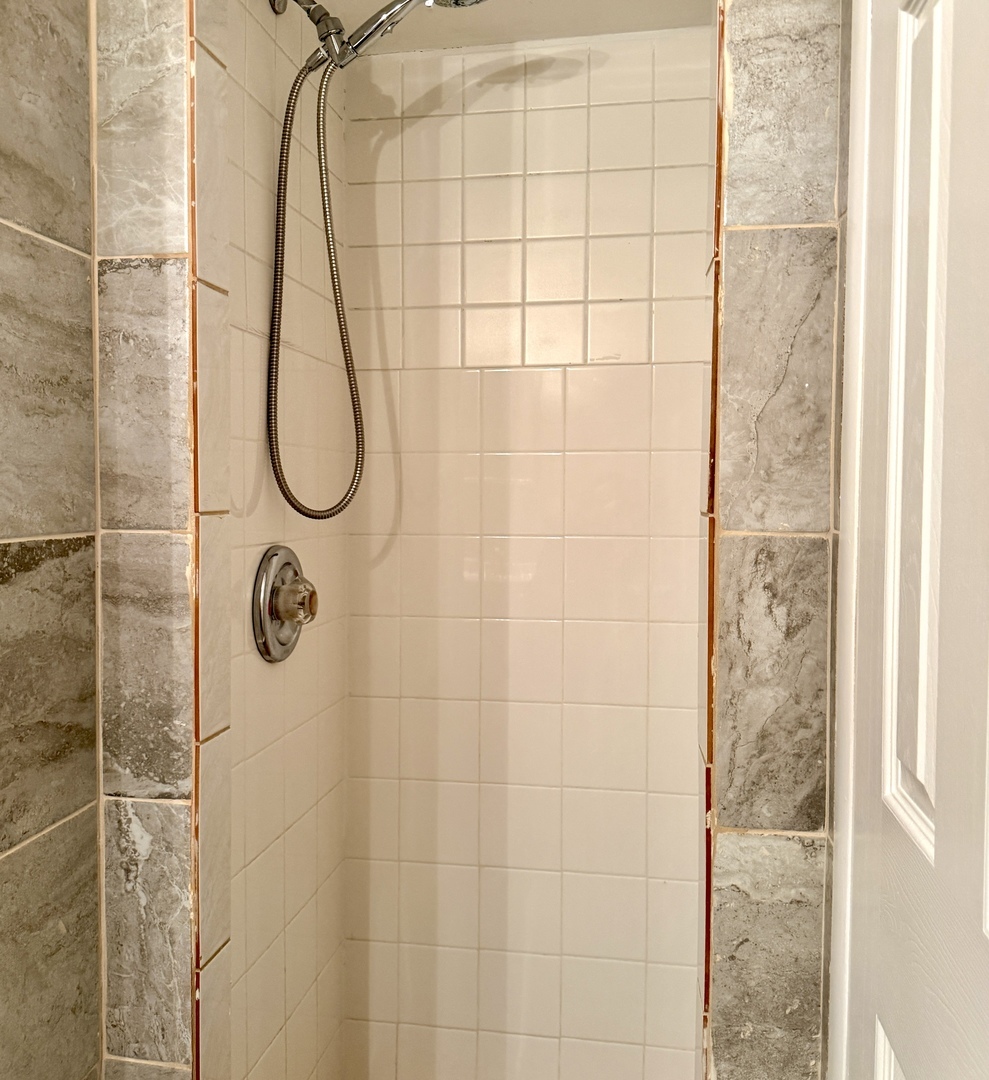 533 Redwood Road Bolingbrook, IL 60440 - Photo 15 of 18 a bathroom with a shower