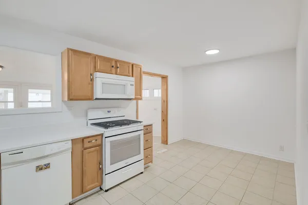 $361,000 | 533 Redwood Road, Bolingbrook, IL 60440