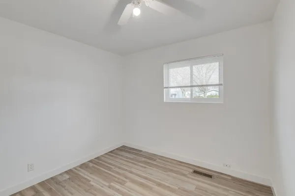 $361,000 | 533 Redwood Road, Bolingbrook, IL 60440