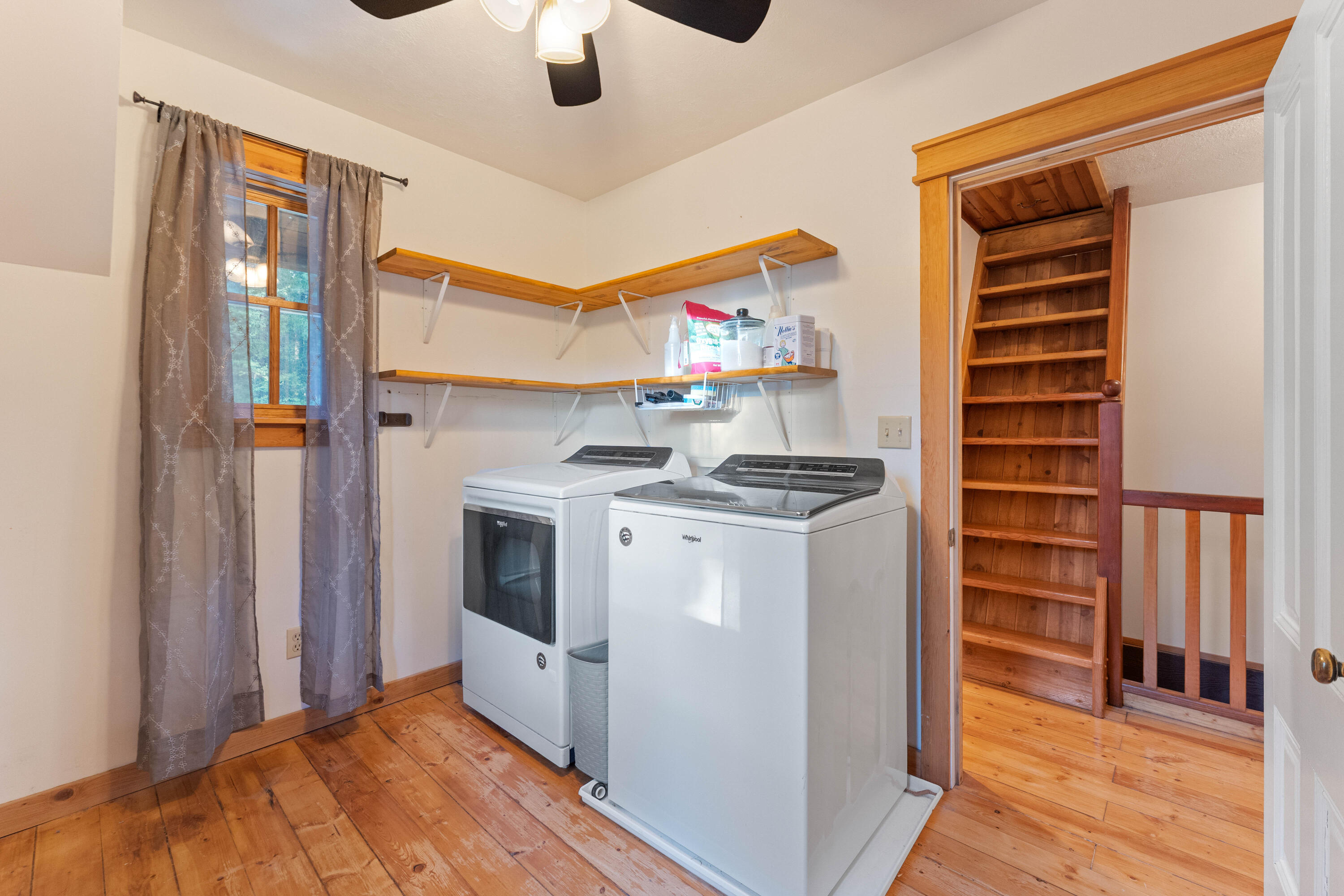 7704 Eastmoore Road Shingletown, CA 96088 - Photo 16 of 30 a utility room with dryer and washer