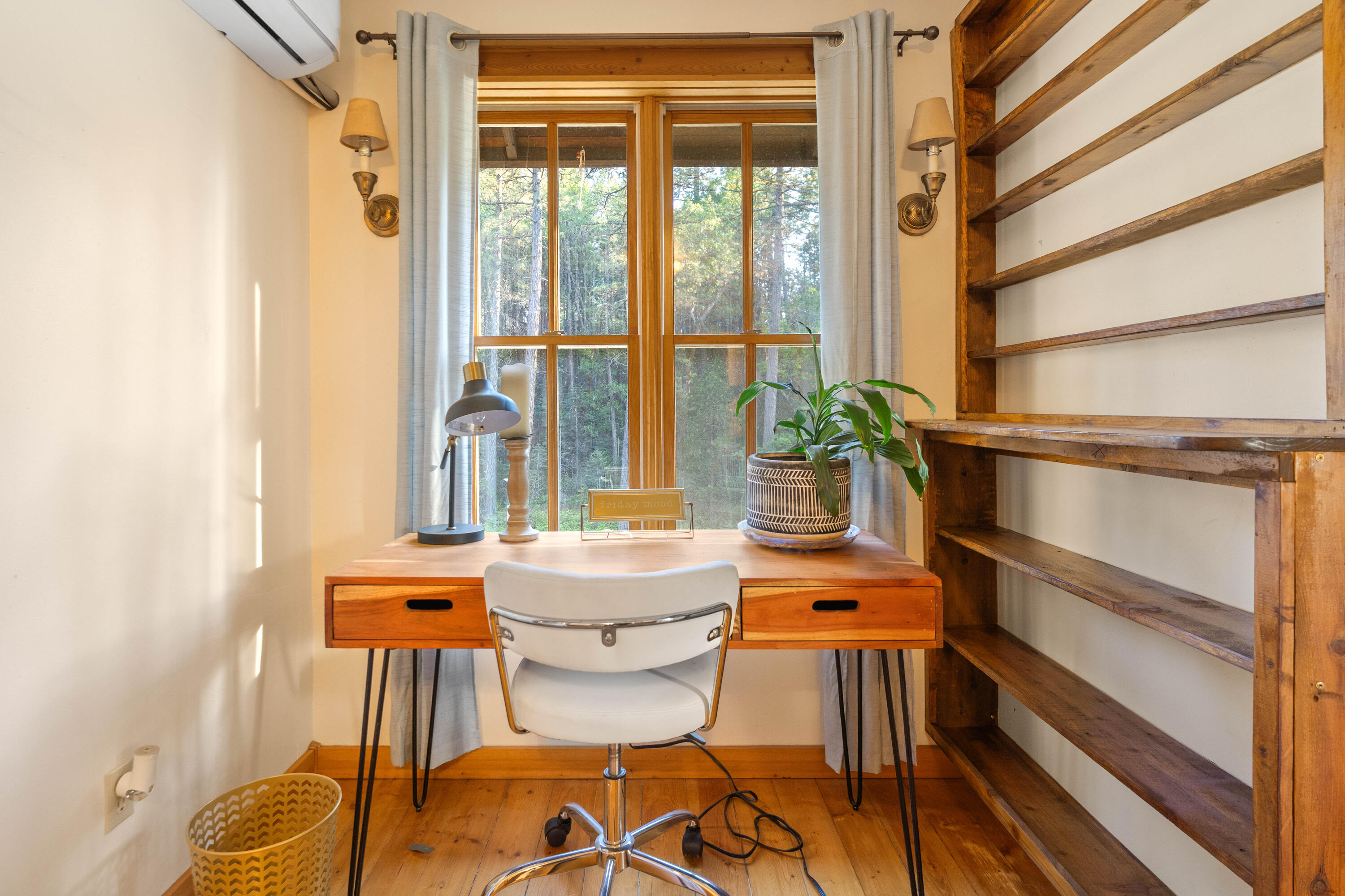 7704 Eastmoore Road Shingletown, CA 96088 - Photo 17 of 30 a room with furniture and a window