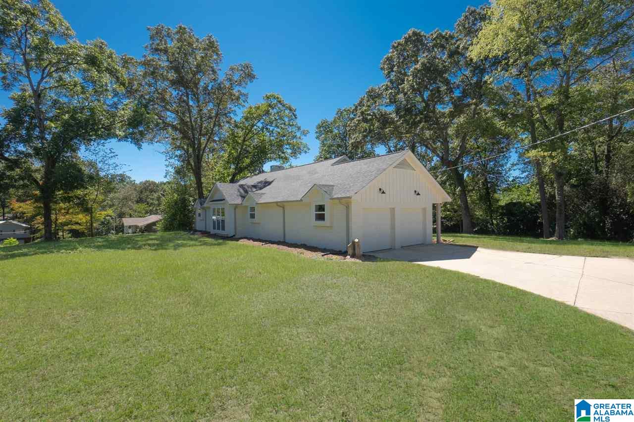 712 3rd Terrace Pleasant Grove, AL 35127 - Photo 3 of 8