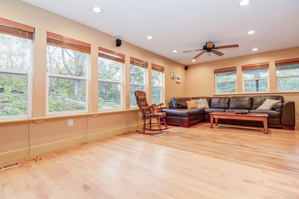 35 Healdville Road Hubbardston, MA 01452 - Photo 4 of 29 Gallery Image 4