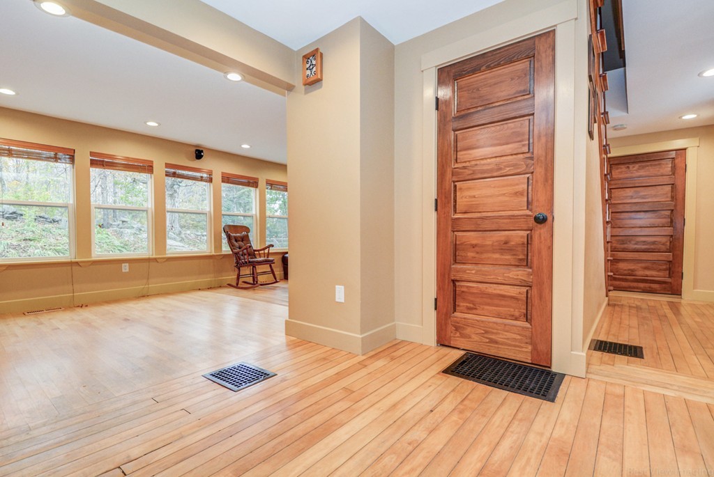 35 Healdville Road Hubbardston, MA 01452 - Photo 7 of 29 Gallery Image 7