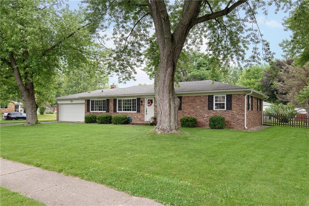 8238 Oris Road Indianapolis, IN 46259 - Photo 3 of 24 Gallery Image 3
