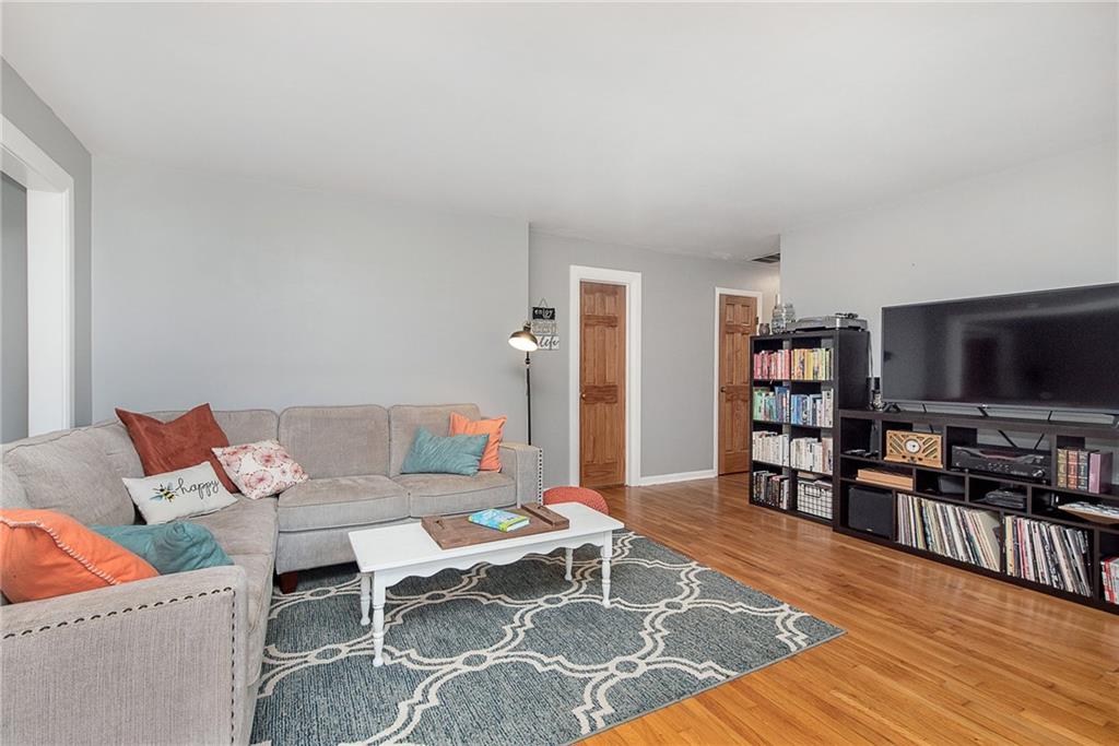8238 Oris Road Indianapolis, IN 46259 - Photo 7 of 24 Gallery Image 7