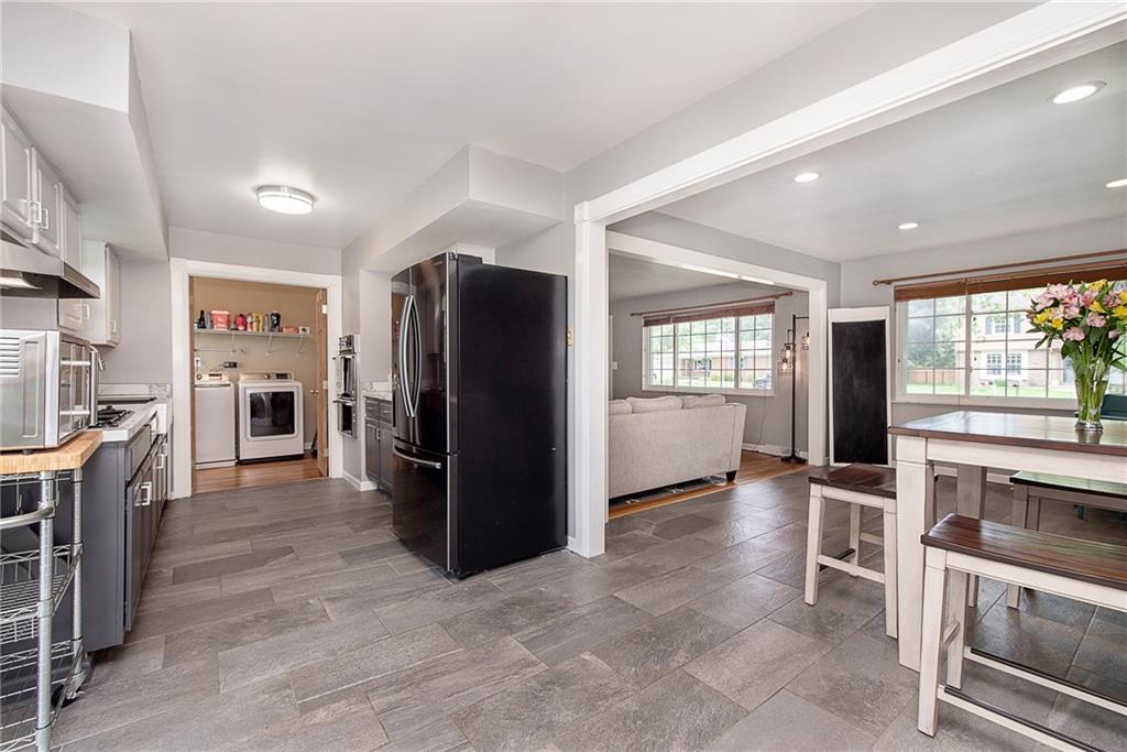 8238 Oris Road Indianapolis, IN 46259 - Photo 9 of 24 Gallery Image 9