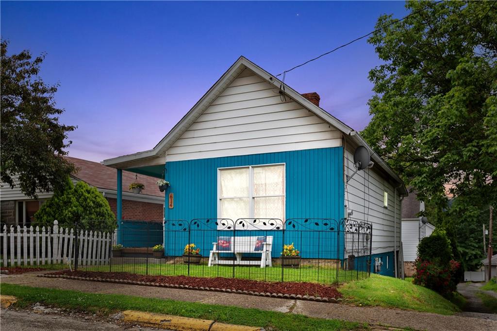 614 Walnut Street Springdale, PA 15144 - Photo 1 of 25 Gallery Image 1