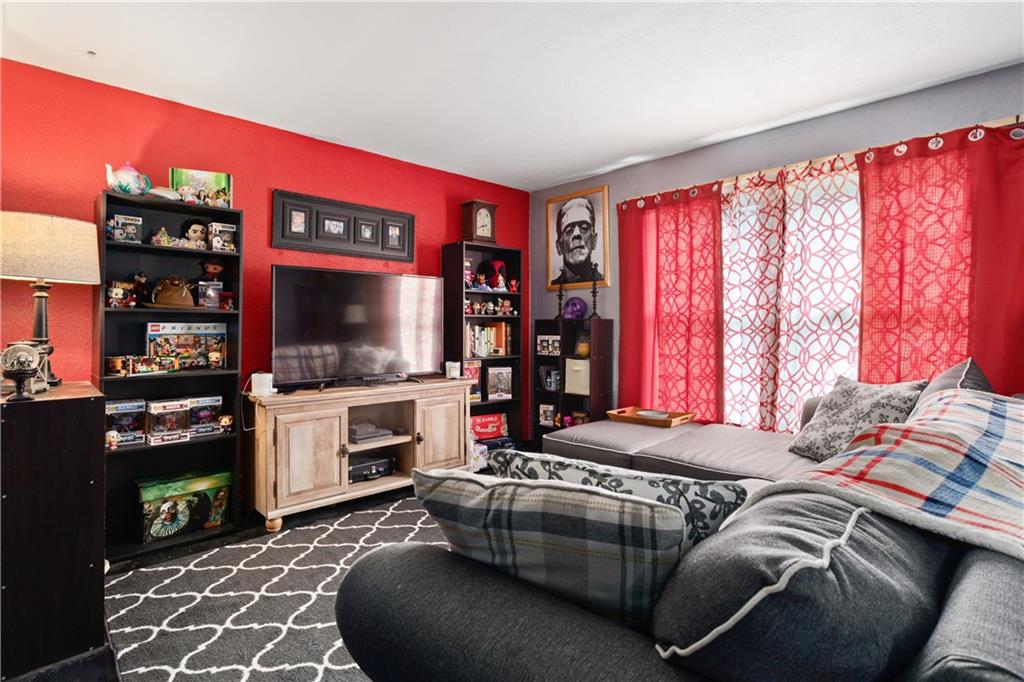 614 Walnut Street Springdale, PA 15144 - Photo 4 of 25 Gallery Image 4