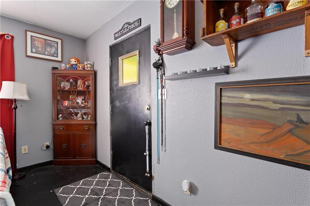 614 Walnut Street Springdale, PA 15144 - Photo 5 of 25 Gallery Image 5