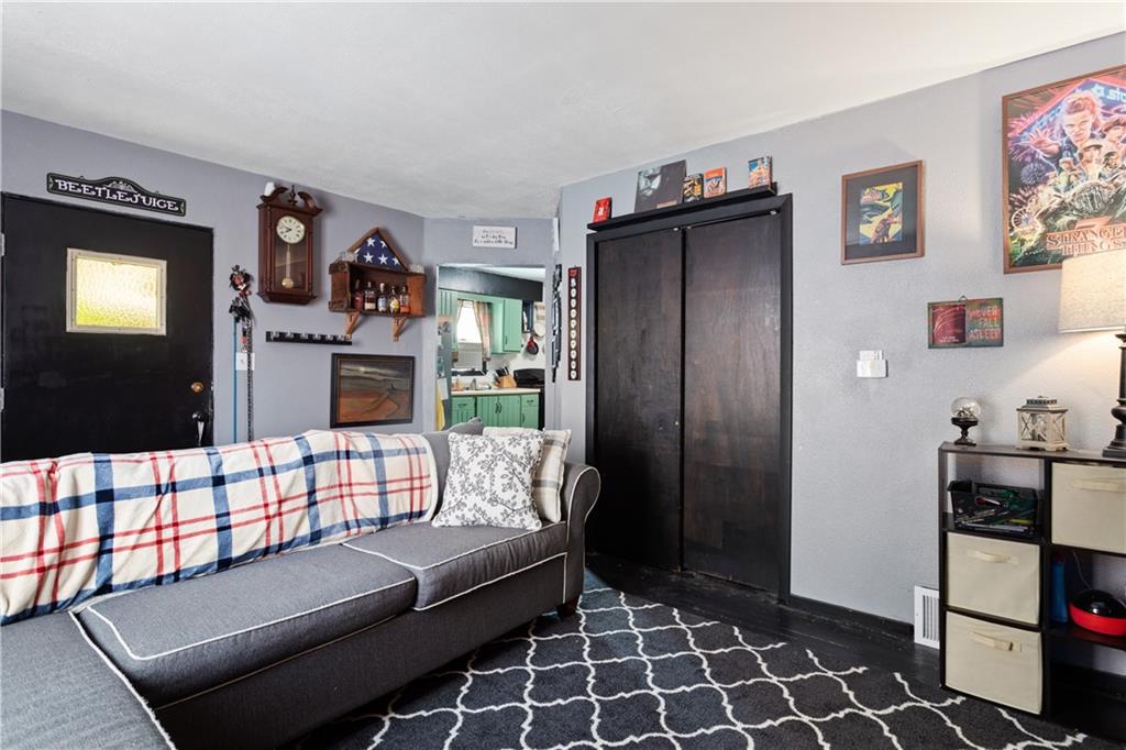 614 Walnut Street Springdale, PA 15144 - Photo 7 of 25 Gallery Image 7