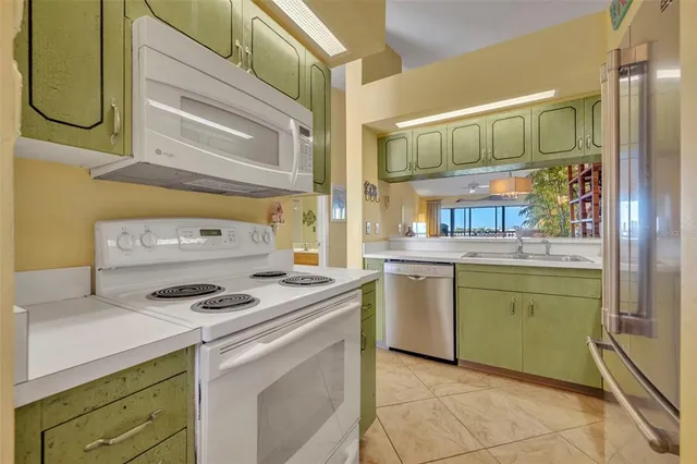 $489,000 | 440 Bouchelle Drive, Unit 302, New Smyrna Beach, FL 32169