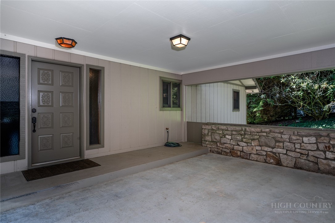 877 Hickory Boone, NC 28607 - Photo 3 of 49 Gallery Image 3