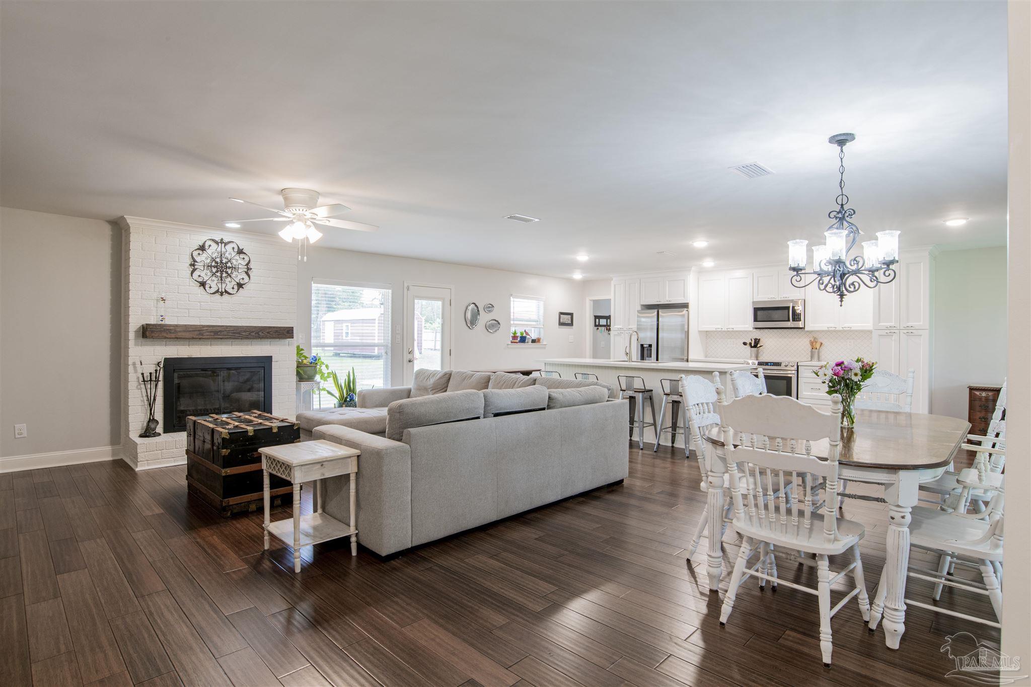 2289 Berrydale Road Pensacola, FL 32534 - Photo 5 of 30 Gallery Image 5