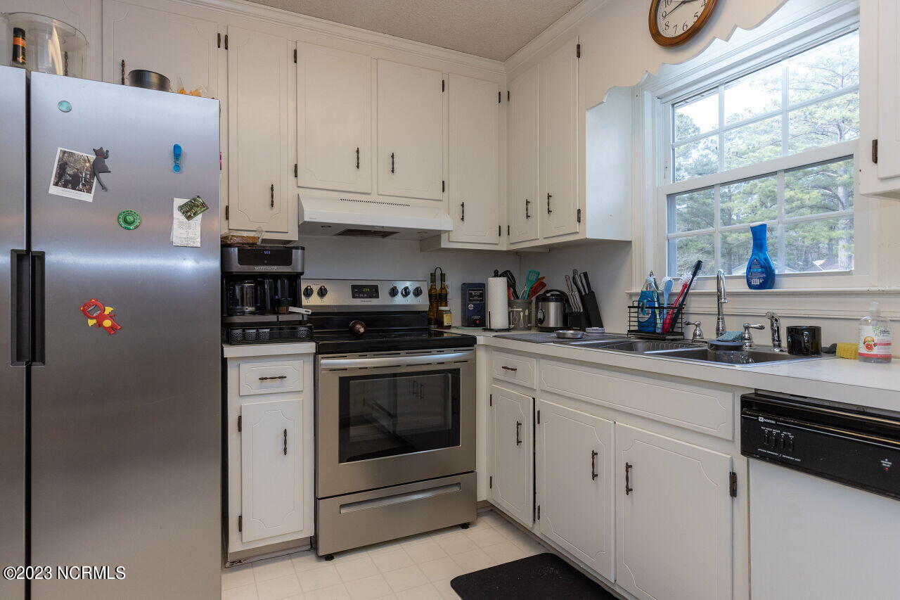 1008 Stoddard Road South Wilson, NC 27893 - Photo 5 of 21 Kitchen