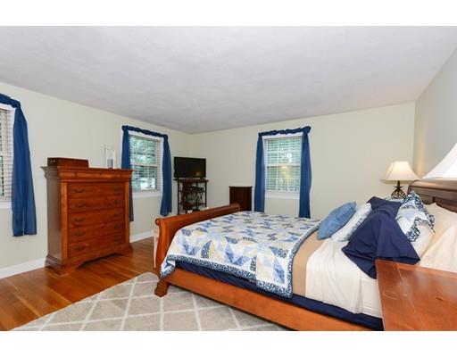 28 Southgate Road Franklin, MA 02038 - Photo 12 of 21 Gallery Image 12