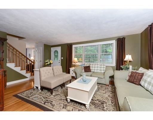 28 Southgate Road Franklin, MA 02038 - Photo 2 of 21 Gallery Image 2