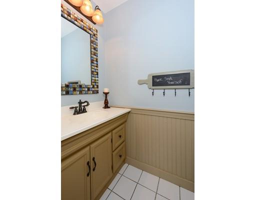 28 Southgate Road Franklin, MA 02038 - Photo 5 of 21 Gallery Image 5