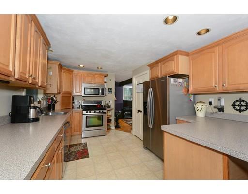 28 Southgate Road Franklin, MA 02038 - Photo 7 of 21 Gallery Image 7