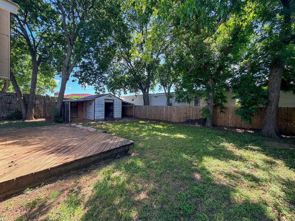 1705 North Robinson Street Cleburne, TX 76031 - Photo 14 of 16