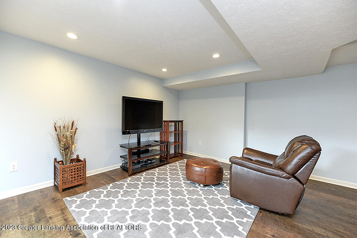 4335 Aztec Way Okemos, MI 48864 - Photo 36 of 41 37