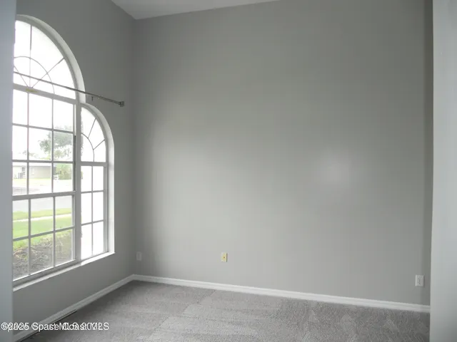 $3,400 | 432 Lake Victoria Circle, Melbourne, FL 32940