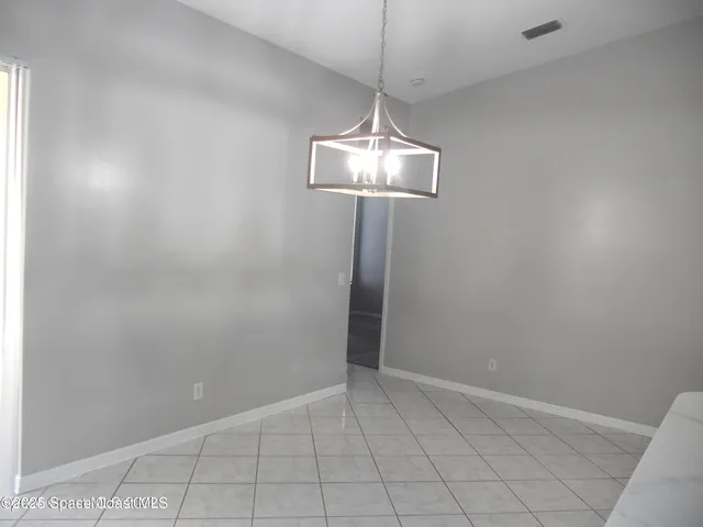 $3,400 | 432 Lake Victoria Circle, Melbourne, FL 32940