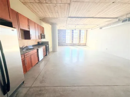 $2,350 | 1122 Jackson Street, Unit 802, Dallas, TX 75202