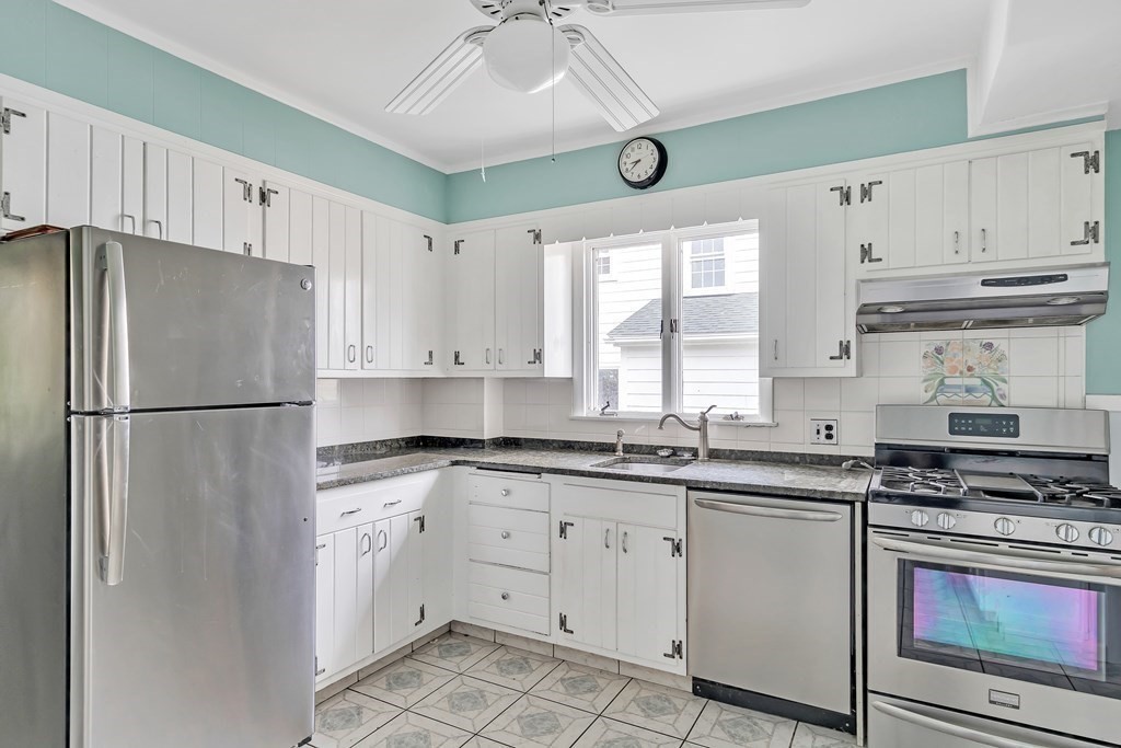 18 Edgehill Road Arlington, MA 02474 - Photo 11 of 25