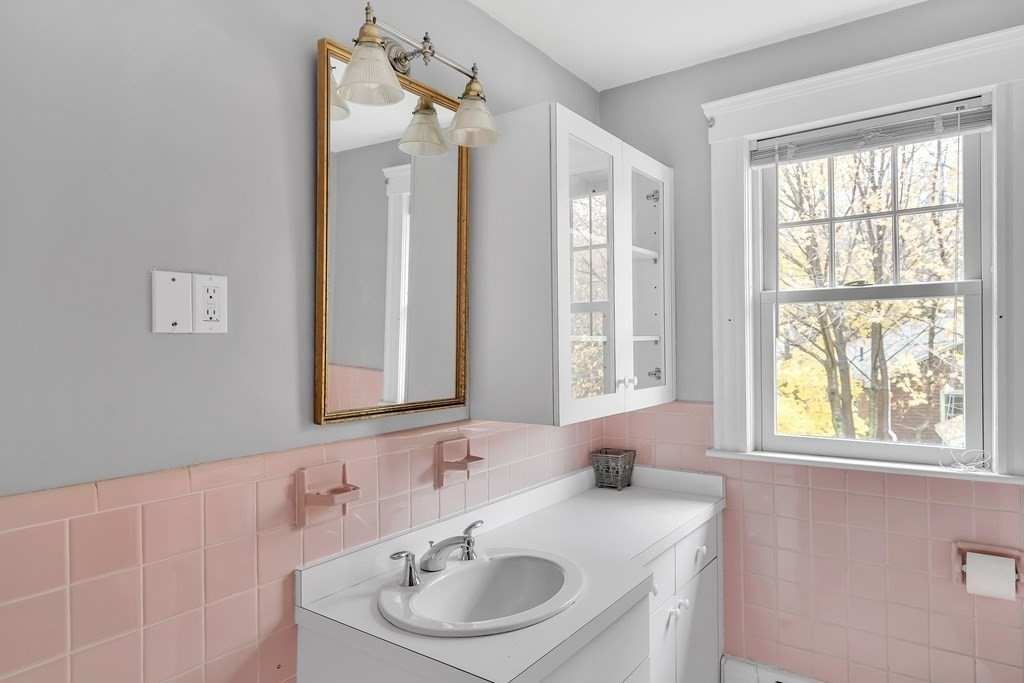 18 Edgehill Road Arlington, MA 02474 - Photo 14 of 25