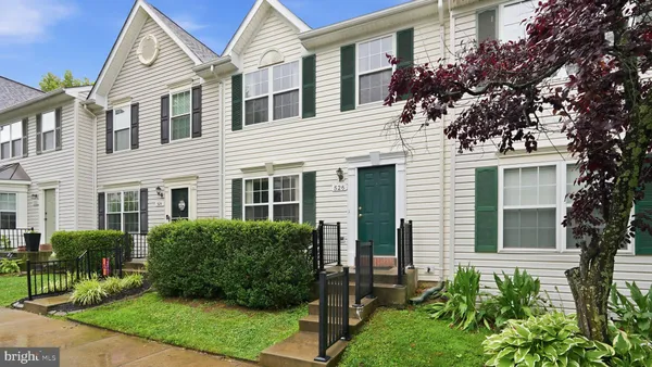 $424,900 | 526 Highland Towne Lane, Warrenton, VA 20186
