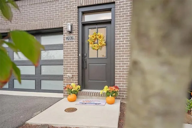 $3,200 | 202 Kousa Lane, Venetia, PA 15367