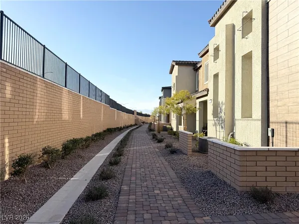 $2,250 | 206 Freeport Vw Place, Henderson, NV 89011