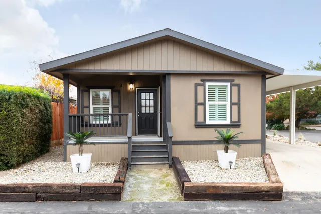 $220,000 | 8701 Highway 41, Unit 3, Fresno, CA 93720