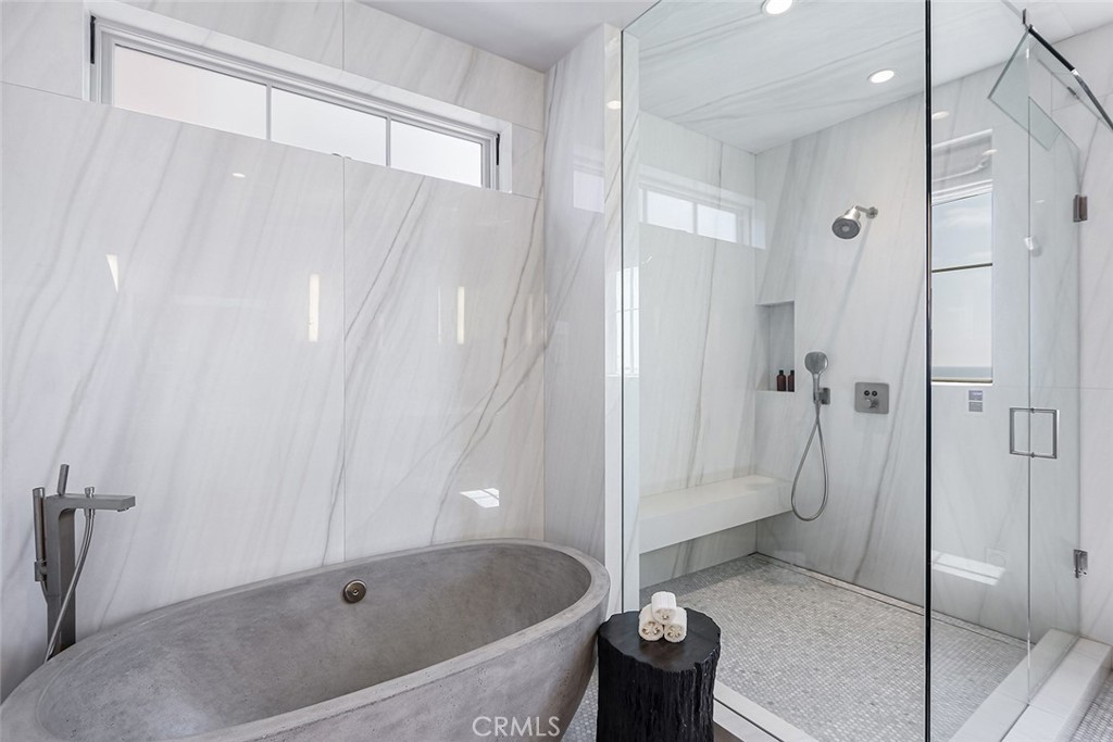 216 4th Street Manhattan Beach, CA 90266 - Photo 29 of 43