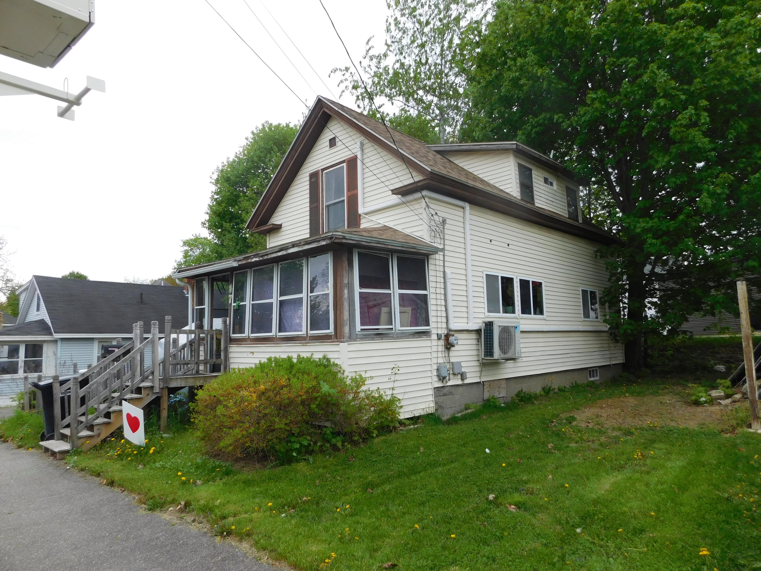17 Vernon Street Bangor, ME 04401 - Photo 2 of 39 DSCN0597