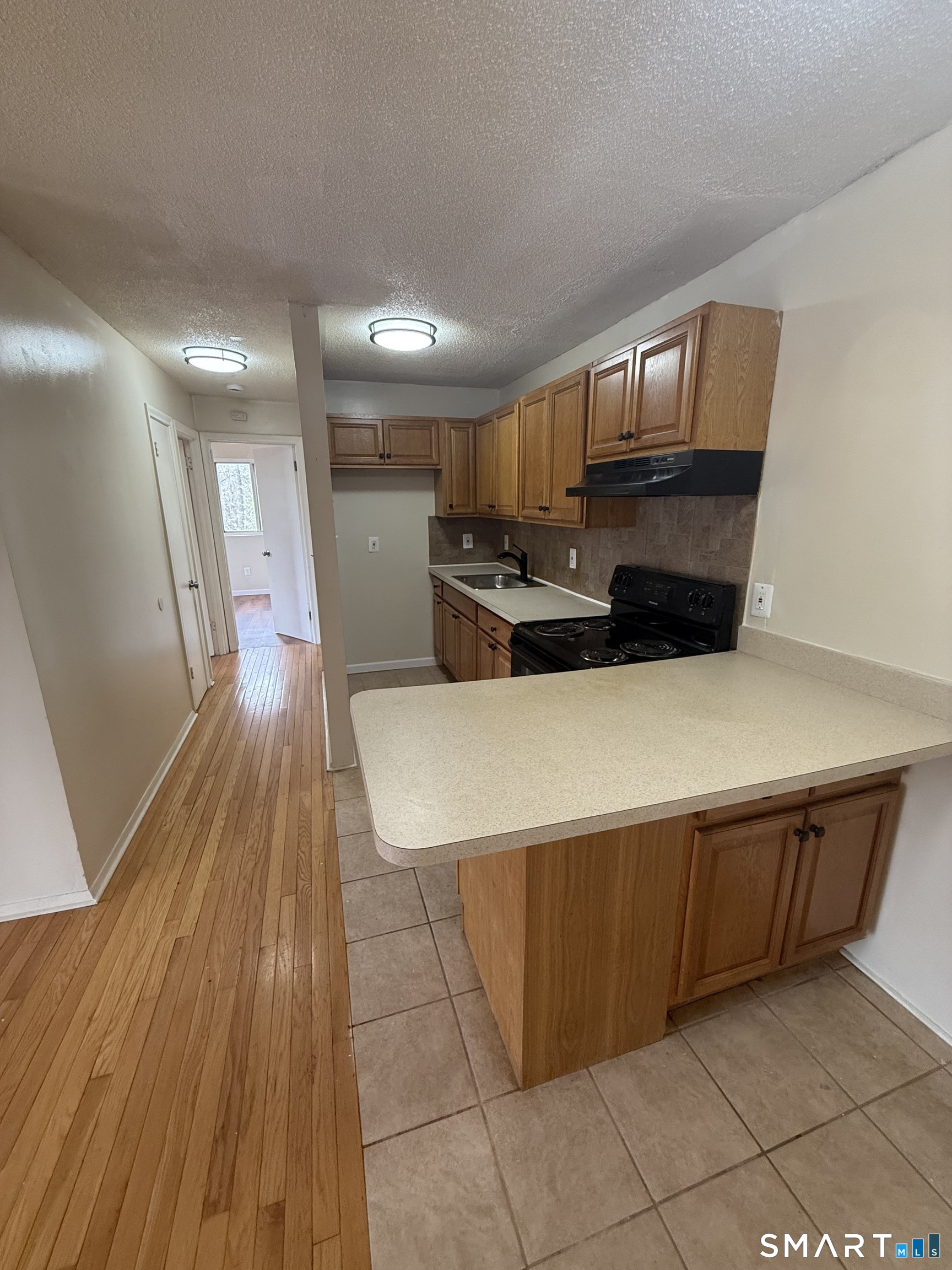 1051 Old Colony Road, Unit 24 Meriden, CT 06451 - Photo 4 of 11