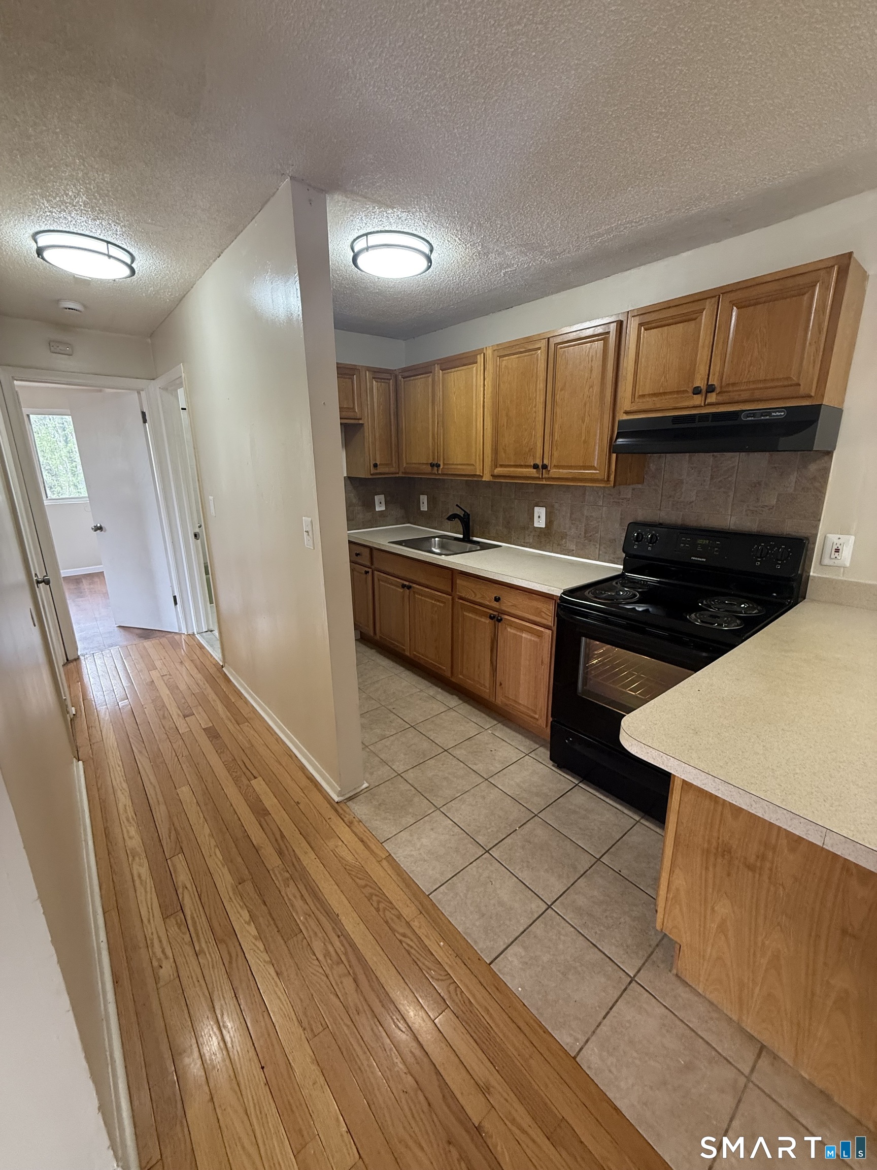 1051 Old Colony Road, Unit 24 Meriden, CT 06451 - Photo 5 of 11