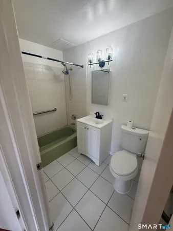 $1,500 | 1051 Old Colony Road, Unit 24, Meriden, CT 06451