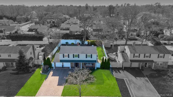 $874,999 | 18 Lloyd Lane, Nesconset, NY 11767
