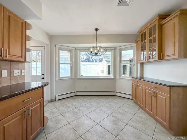 $874,999 | 18 Lloyd Lane, Nesconset, NY 11767