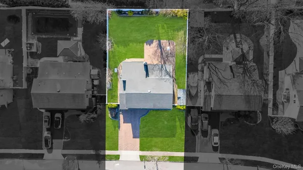 $874,999 | 18 Lloyd Lane, Nesconset, NY 11767