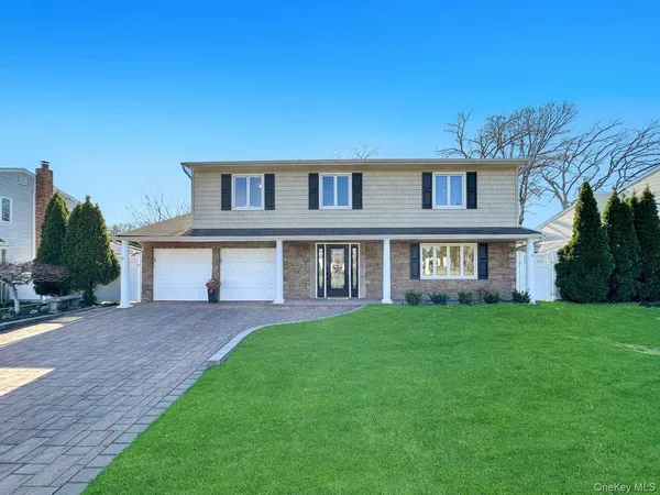 $874,999 | 18 Lloyd Lane, Nesconset, NY 11767