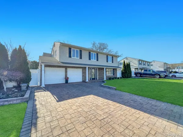 $874,999 | 18 Lloyd Lane, Nesconset, NY 11767