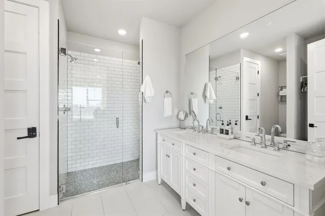 $555,000 | 3412 Scenic Point Road, Unit 101, Graford, TX 76449